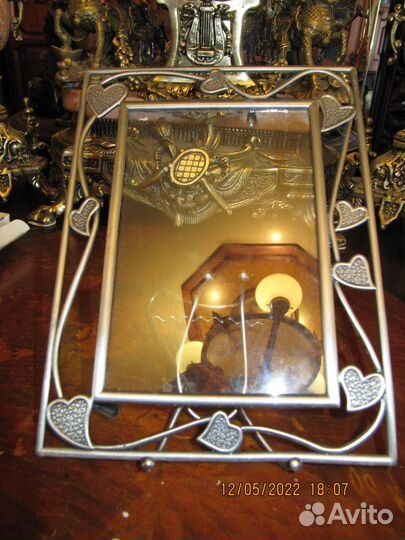 Рамки для фото.-зеркала.с подставкой.металл