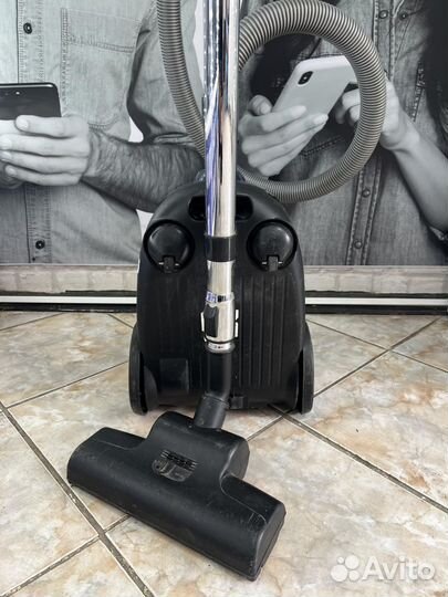 Пылесос Vitek Vt-1825