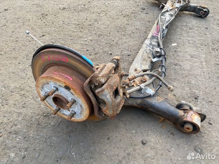 Задняя балка задняя Toyota Sienta