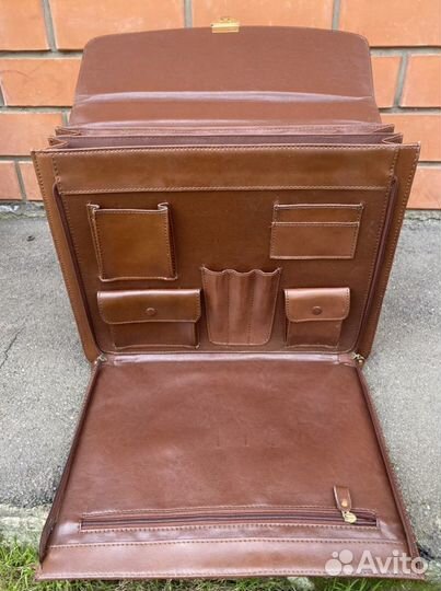 Мужской кожаный портфель