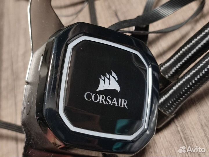 Водяное охлаждение Corsair iCUE H150i RGB PRO XT