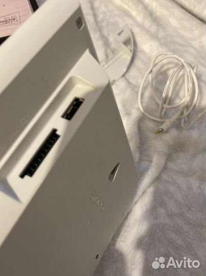 Цифровая Фоторамка Sony DPF-C700 Swarovski белая