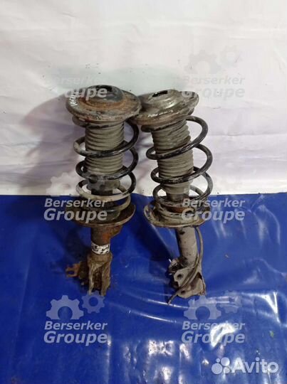 Стойки передняя левая Опель Вектра С в сборе