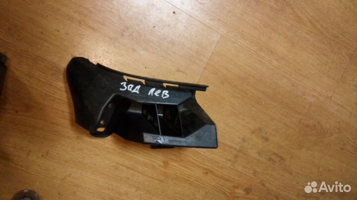 Усилитель заднего бампера на Рено симбол 2