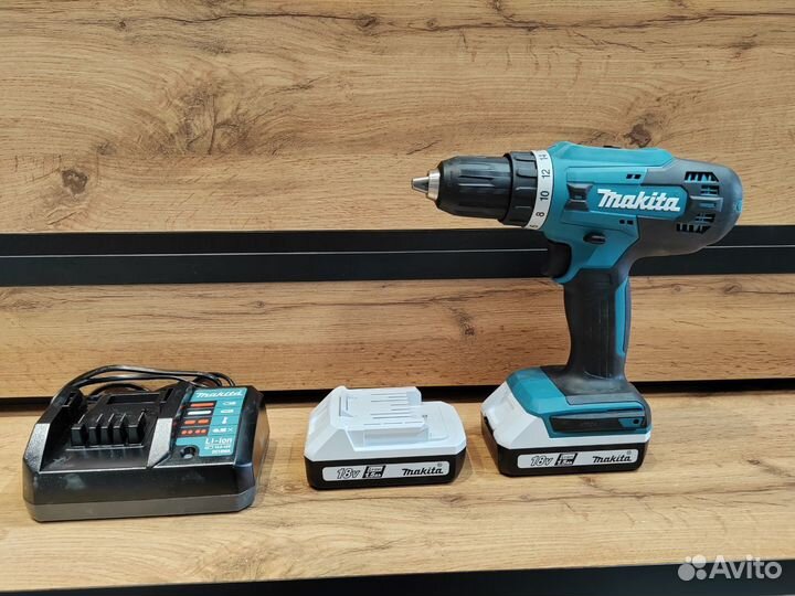 Аккумуляторная дрель-шуруповерт Makita DF488DWE (1