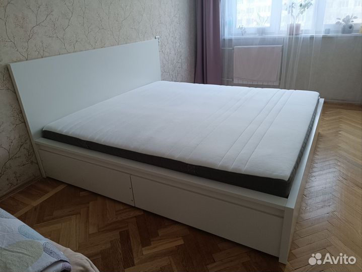 Кровать IKEA Мальм 180