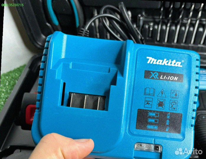 Шуруповерт Makita 26V с набором инструментов (Арт