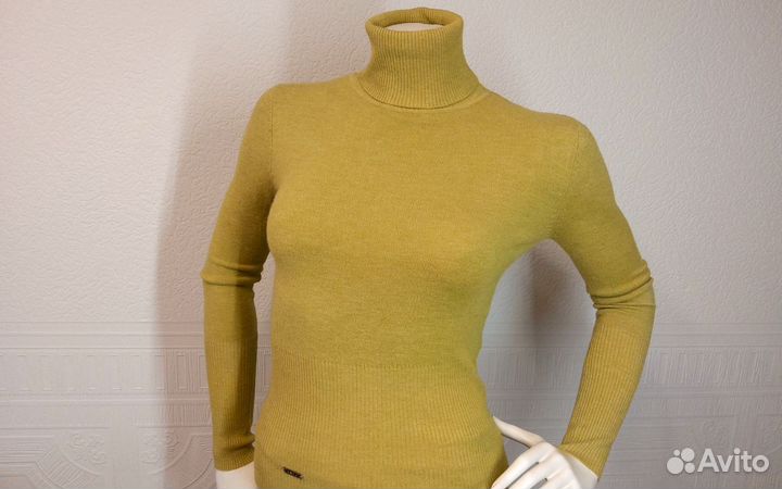Водолазка женская новая42 44 размер