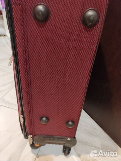 Чемодан на колесах