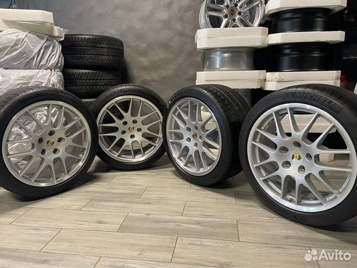 Porsche panamera RS Spyder Design R 20