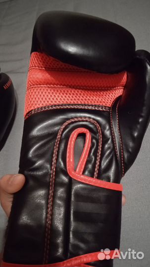 Новые боксёрские перчатки adidas hybrid 80 (10 oz)