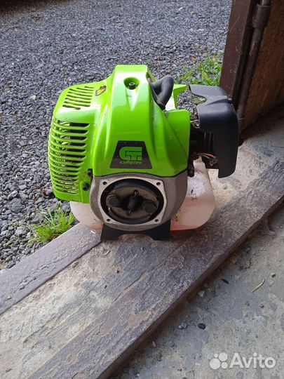 Матор на бензотример 2.5л