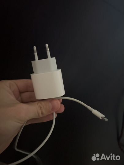 Зарядка на iPhone блок и провод. Оригинал