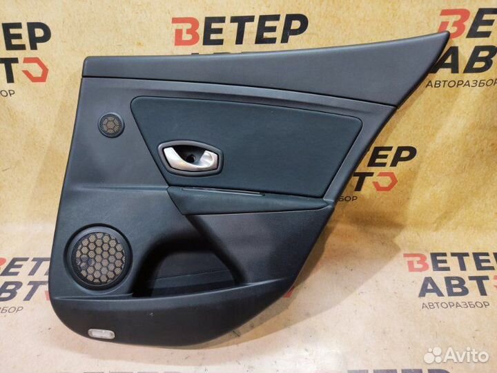 Обшивка задней правой двери Renault Megane 3