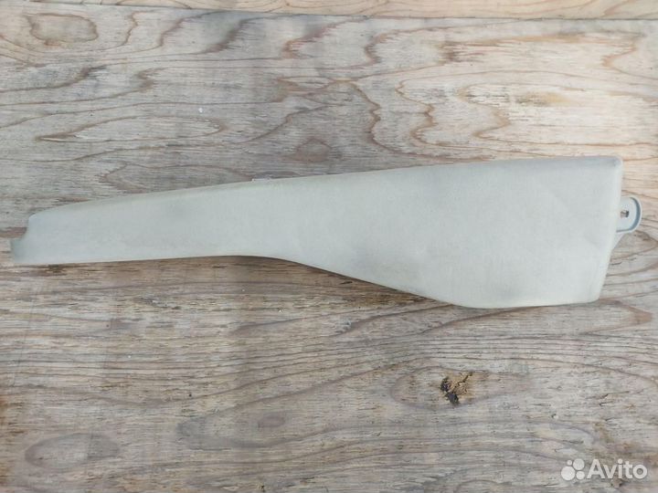 Крепление спинки заднего сиденья Toyota Prius