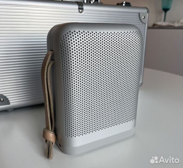 Bang & Olufsen Beoplay P6