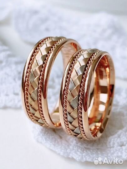 Золотые обручальные кольца