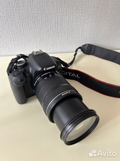 Зеркальный фотоаппарат Canon 650d