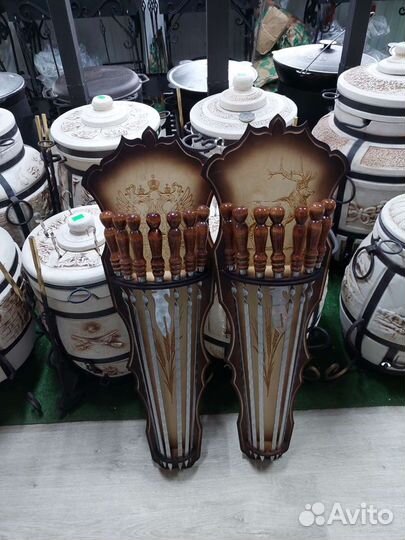 Щит с шампурами