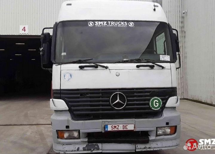 Pазбираем грузовик Mercedes-Benz Actros mpii 2002