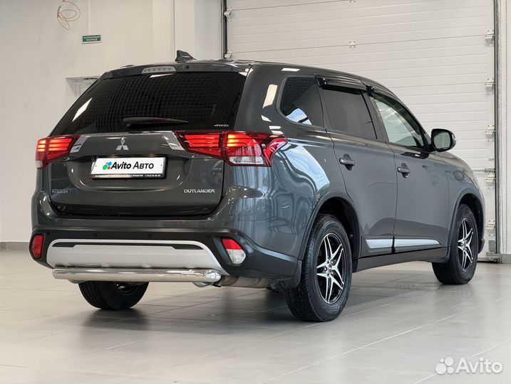 Mitsubishi Outlander 2.0 CVT, 2018, 75 877 км