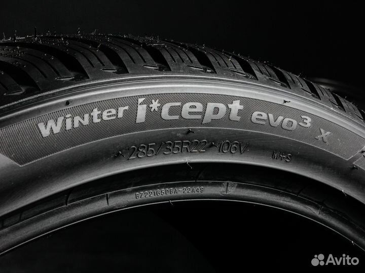 Hankook Winter I'Cept Evo 3 X W330A 285/35 R22 и 315/30 R22 112V