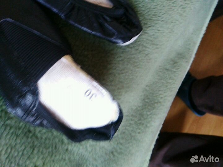 Обувь детская для занятий гимнастикой и танцами.но