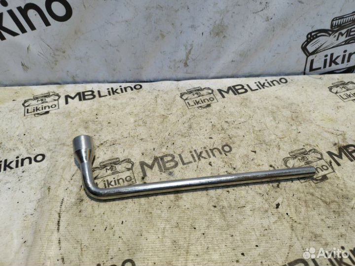 Ключ балонный Mercedes Ml W164