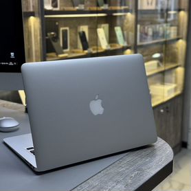 Apple MacBook Air 13 2017 8/128gb