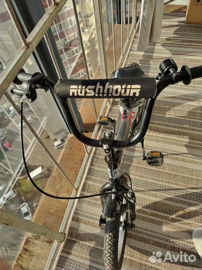 Детский трехколесный велосипед бу