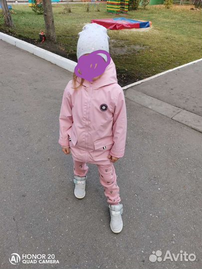 Куртка для девочки р. 122