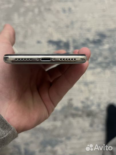 iPhone X, 256 ГБ