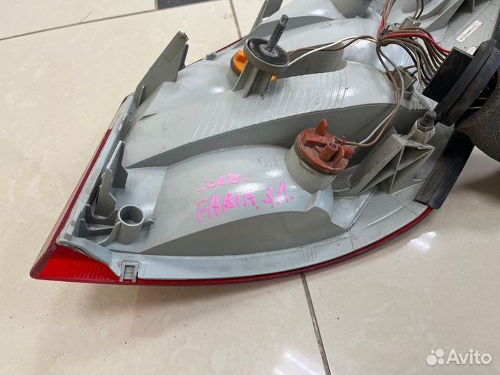 Фонарь задний левый Skoda Fabia 2 хетчбек CGP 2012