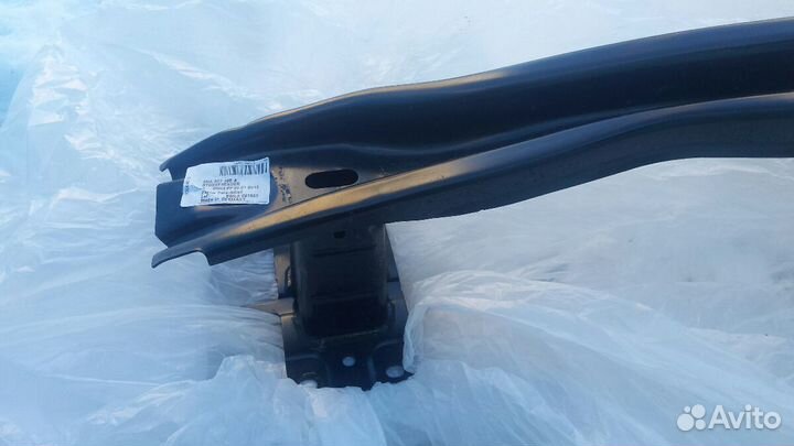 Усилитель бампера Volkswagen Tiguan 2018