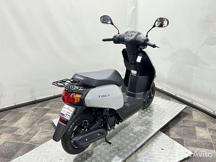 Скутер Honda Tact