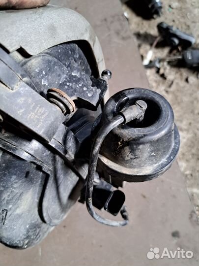 Коллектор впускной Audi A6 C6