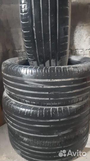 Kumho Ecsta HS51 215/60 R16 95V