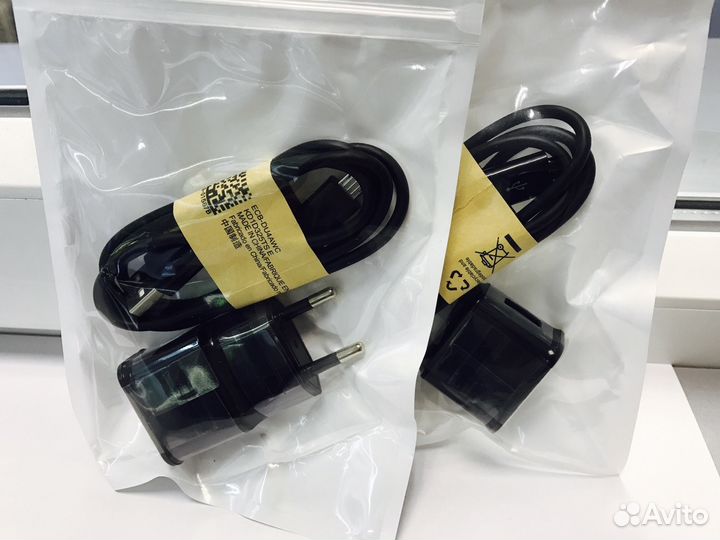 Адаптер питания apple usb-c. Зарядник 1а. Зарядка самсунг 5в 2а. Зарядник 1а. Зарядное устройство для самсунг j1.