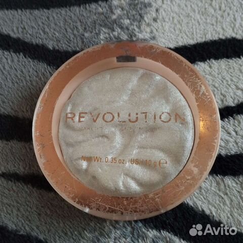 Revolution, Estrade, Beauty Bay, Divage