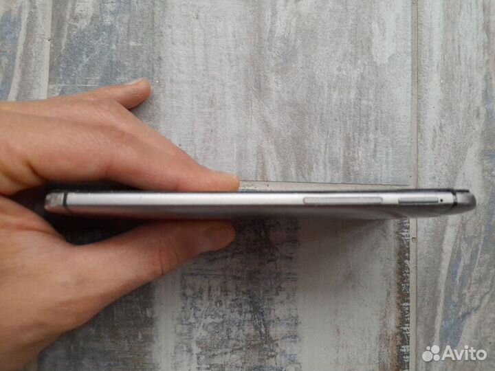 HTC One M8 Dual Sim, 2/16 ГБ