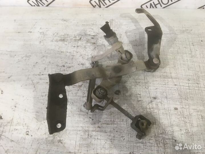 Механизм выбора передач Opel Vectra B 1.6 x16xel