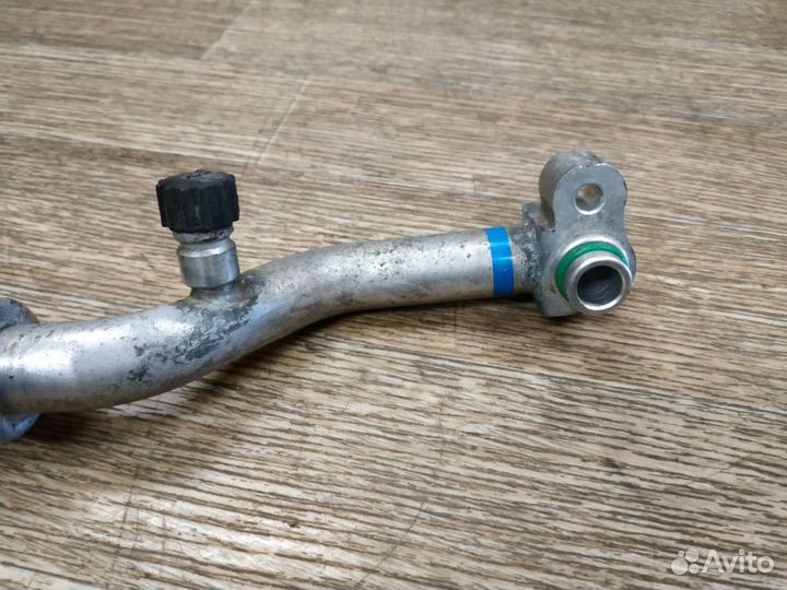 Трубка кондиционера Kia Sorento 1 BL (2002-2009)