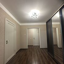 2-к. квартира, 68 м², 10/10 эт.