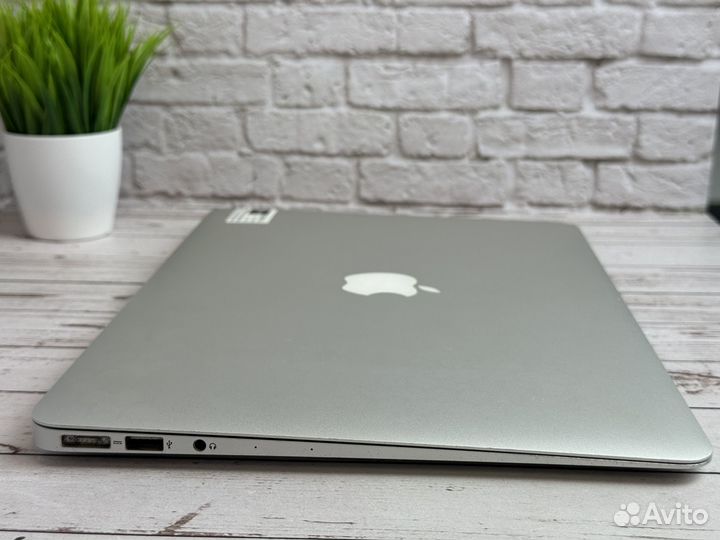 Apple MacBook Air Mid 2013 i5/4/128
