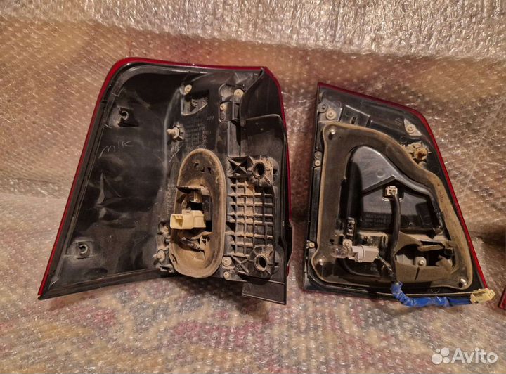 Фонари Toyota Land Cruiser 200 8-12г