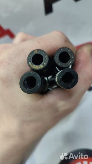 Патрубок дроссельной заслонки Nissan Bluebird