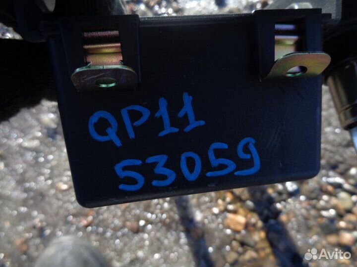 Рамка селектора Nissan Primera QP11 QG18DE 1999/12