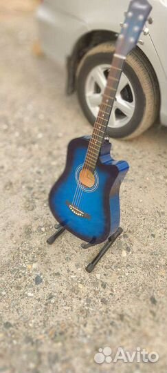 Гитара новая