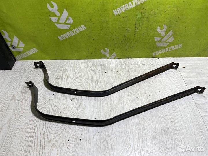 Лента крепление бензобака Шкода Октавия А4