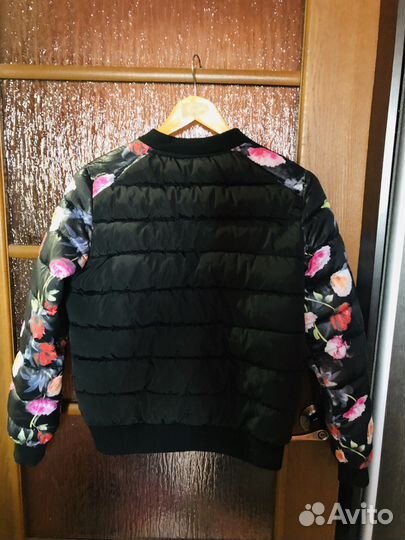 Куртка-бомбер